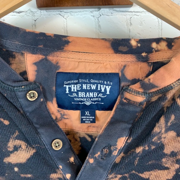 SOFT cropped long sleeve with half buttons - Picture 2 of 3